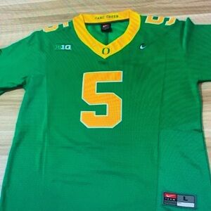 🤗Dante Moore Green Stitched Jersey Vapor😊